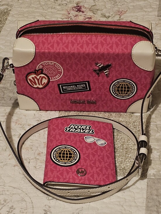 Michael Kors Handbags - Michael Kors Jeannie  Crossbody and Passport Cover Travel Set